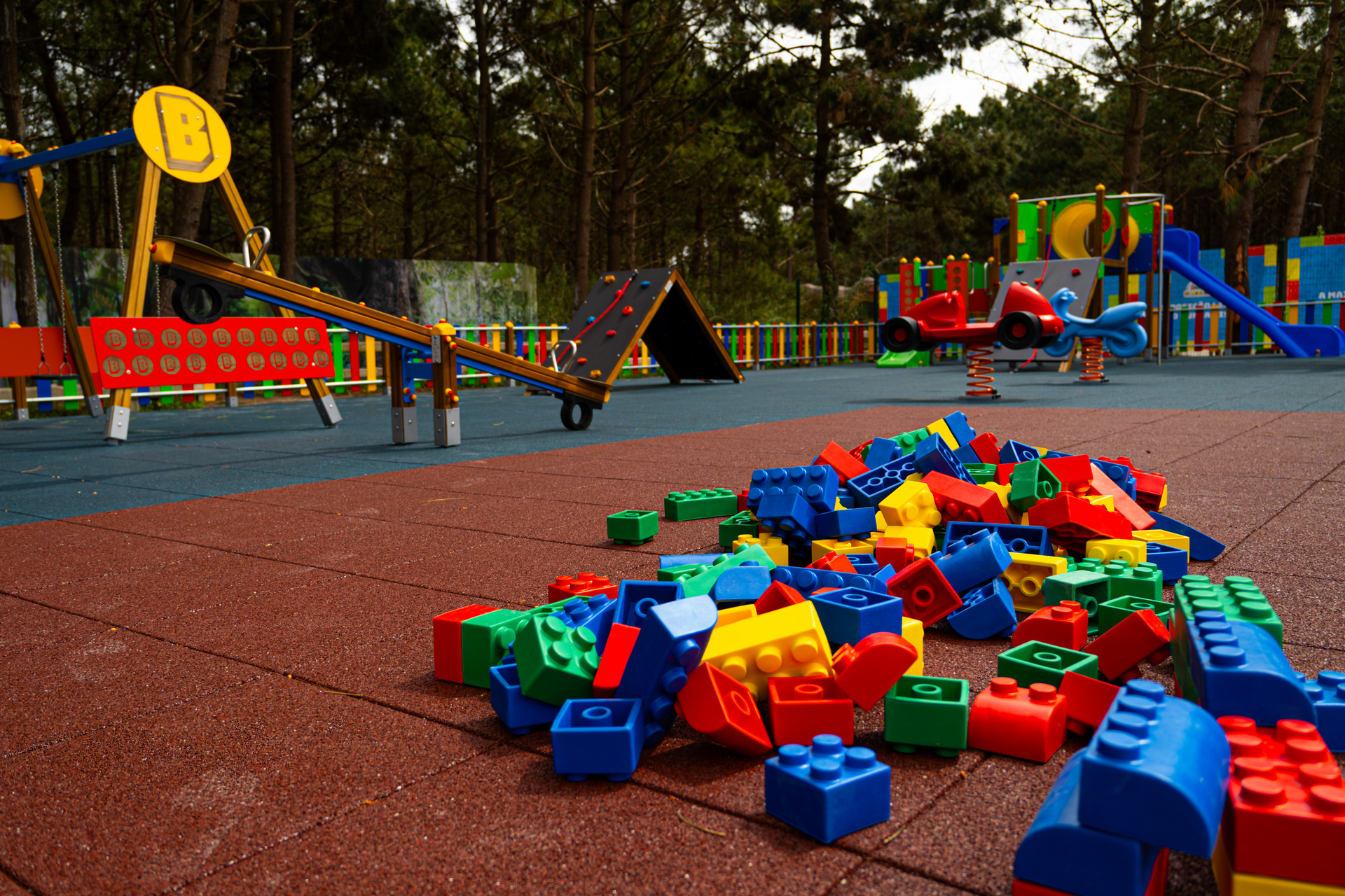 Construction World_Exterior parque